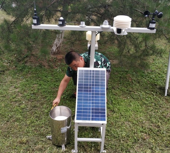 便攜式自動氣象站圖片2 便攜式自動氣象站圖片2