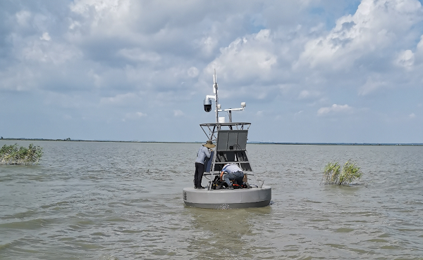 小型水質(zhì)監(jiān)測(cè)站圖片2