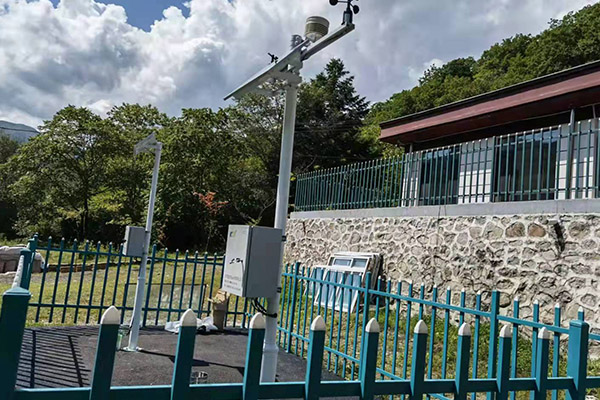 小型水質(zhì)監(jiān)測(cè)站圖片3