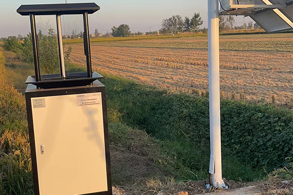 蟲情測(cè)報(bào)燈圖片2