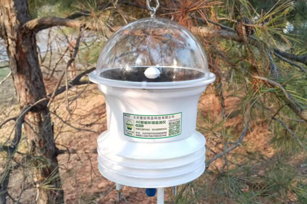 多要素溫室環(huán)境監(jiān)測儀現(xiàn)場安裝圖4